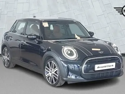 Used Mini Cooper Exclusive 136 HP (100 kW) 2023 Enigmatic black metallic Hatchback