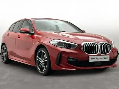 Used BMW 118 M Sport 140 HP (102 kW) 2019 Red Hatchback