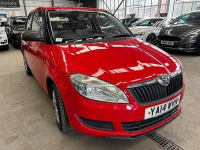 Used Skoda Fabia 60 HP (44 kW) 2014 Red Hatchback