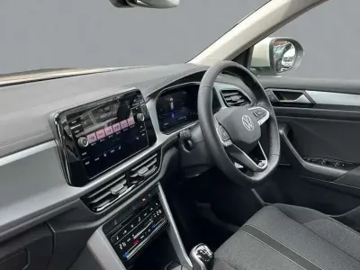 Used VW T-Roc Life 150 HP (110 kW) 2024 Grey SUV