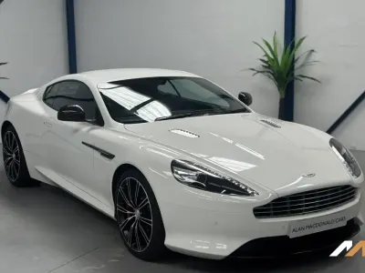 Usado Aston Martin DB9 547 CV (402 kW) 2016 Blanco Coupe