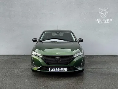 Second-hand Peugeot 308 Active Premium 129 CP (94 kW) 2023 Verde Hatchback