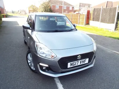 Usado Suzuki Swift SZ-T 111 HP (81 kW) 2017 Prateado Citadino