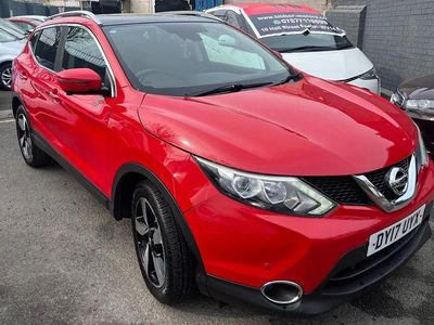Used Nissan Qashqai N-Connecta 115 HP (84 kW) 2017 Red SUV
