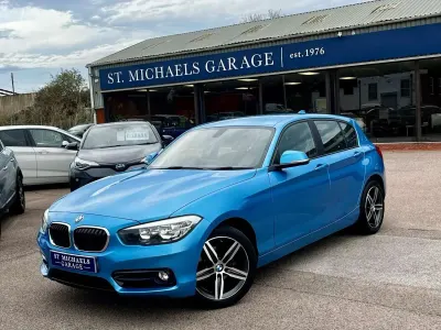 Usado BMW 118 Sport Line 2019 Azul Citadino
