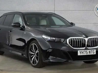 Begagnad BMW 520 M Sport 205 HK (150 kW) 2025 Svart Kombi