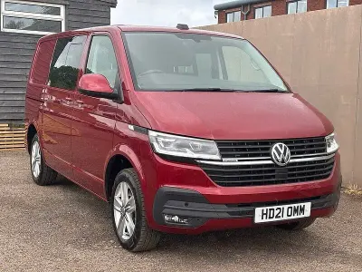 Used VW Transporter Highline 204 HP (150 kW) 2021 Red Van