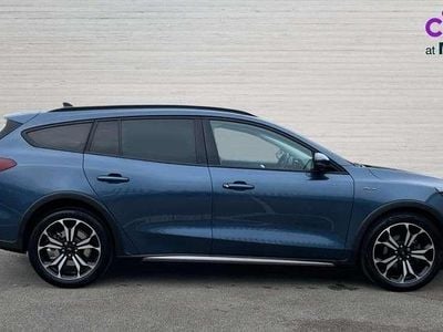 Used Ford Focus Active 155 HP (114 kW) 2022 Blue Estate