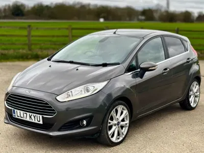 Used Ford Fiesta Zetec 100 HP (73 kW) 2017 Grey Hatchback