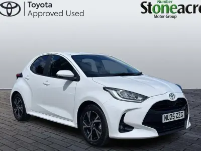 Gebraucht Toyota Yaris Hybrid Design 2025