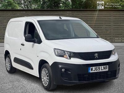 Used Peugeot Partner 131 HP (96 kW) 2019 White MPV
