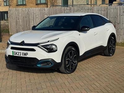 Used Citroën e-C4 Shine 98 kW (134 HP) 2023 White Hatchback