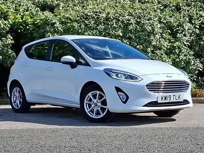 Used Ford Fiesta Zetec 100 HP (73 kW) 2019 White Hatchback