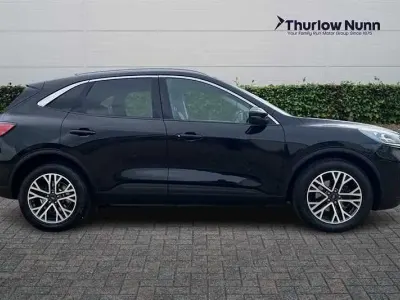 Usado Ford Kuga Titanium 120 CV (88 kW) 2021 Negro SUV