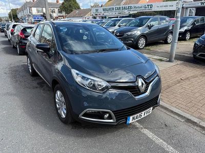 Używany Renault Captur Expression+ 90 KM (66 kW) 2016 Niebieski SUV