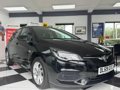 Used Vauxhall Astra Business Edition 145 HP (106 kW) 2020 Black Hatchback