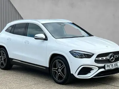 Usado Mercedes GLA200 Executive 163 HP (119 kW) 2025 Branco SUV