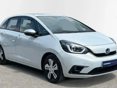 Used Honda Jazz Hybrid 109 HP (80 kW) 2021 White Hatchback