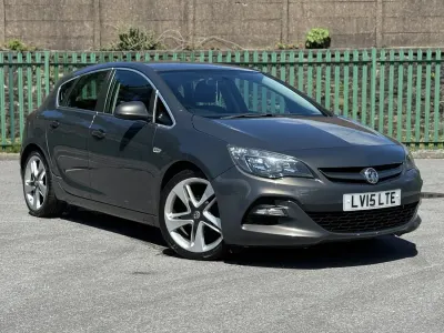 Used Vauxhall Astra Edition 115 HP (84 kW) 2015 Grey Hatchback