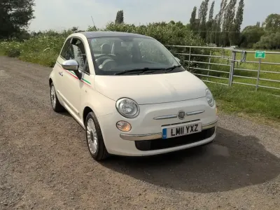 Used Fiat 500 Lounge 69 HP (50 kW) 2011 White Hatchback