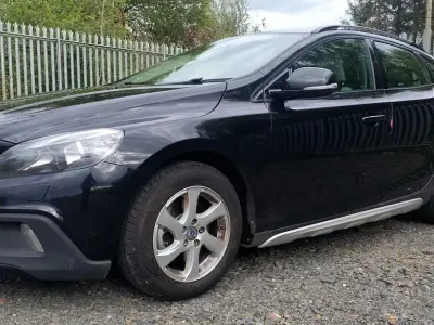 Used Volvo V40 SE 2014 Black Hatchback