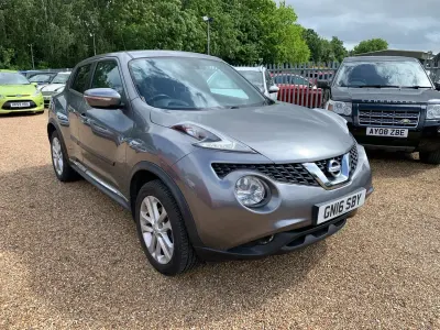 Usado Nissan Juke N-Connecta 110 CV (80 kW) 2016 Gris SUV