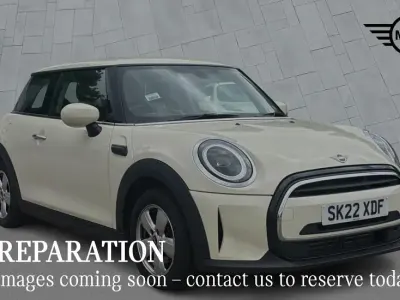 Used Mini Cooper Classic 134 HP (98 kW) 2022 White Hatchback