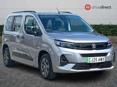 Used Vauxhall Combo Ultimate 100 kW (136 HP) 2025 Grey MPV