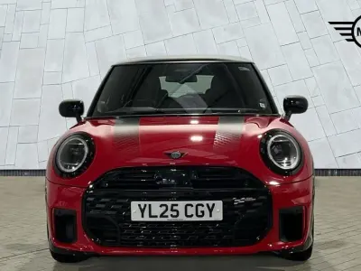 Begagnad Mini John Cooper Works Hatch 228 HK (167 kW) 2025 Röd Halvkombi