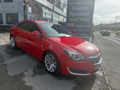 Used Vauxhall Insignia SRi 2015 Red Hatchback