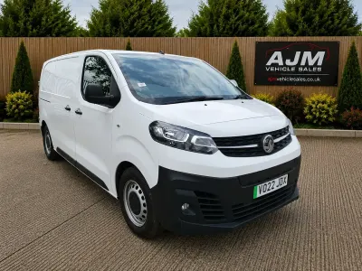 Used Vauxhall Vivaro 100 kW (136 HP) 2022 White MPV