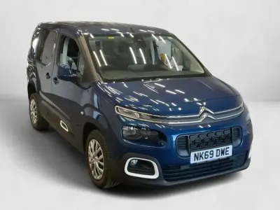 Used Citroën Berlingo Feel 101 HP (74 kW) 2019 Blue MPV