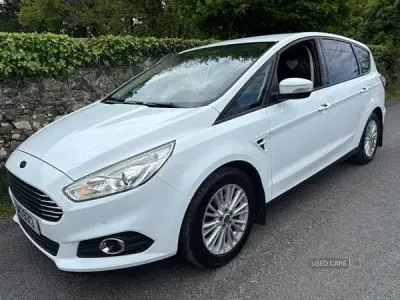 Usado Ford S-MAX Zetec 118 HP (86 kW) 2016 Branco Monovolume
