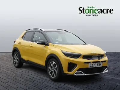 Usado Kia Stonic GT-Line S 118 CV (86 kW) 2023 Amarillo SUV