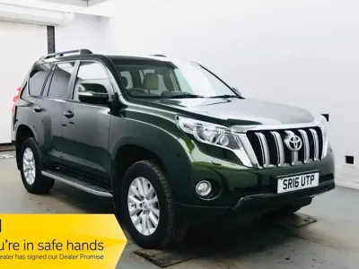 Used Toyota Land Cruiser 174 HP (127 kW) 2016 Green Estate