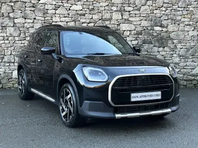 Usado Mini Countryman Exclusive 168 CV (123 kW) 2025 Negro SUV