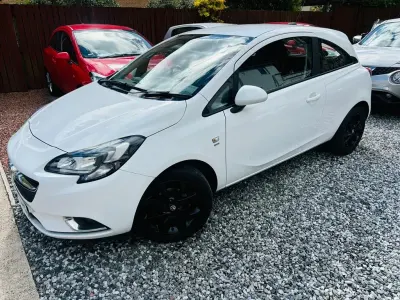 Begagnad Vauxhall Corsa SRi 2017 Vit Halvkombi