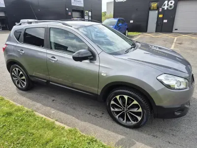 Begagnad Nissan Qashqai 360º 117 HK (86 kW) 2013 Grå SUV