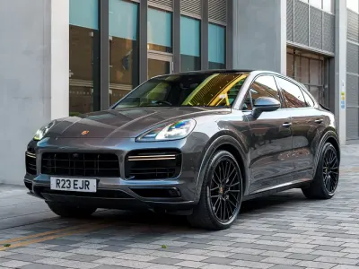 Usado Porsche Cayenne Turbo 2022 Cinzento SUV