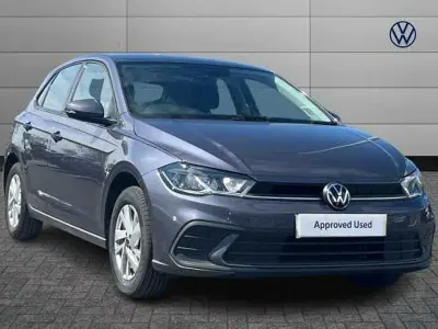 Usado VW Polo Life 80 HP (58 kW) 2022 Cinzento Citadino
