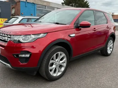 Używany Land Rover Discovery Sport HSE 180 KM (132 kW) 2015 Czerwony SUV