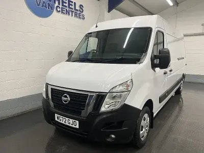 Used Nissan Interstar Tekna 135 HP (99 kW) 2022 White Van