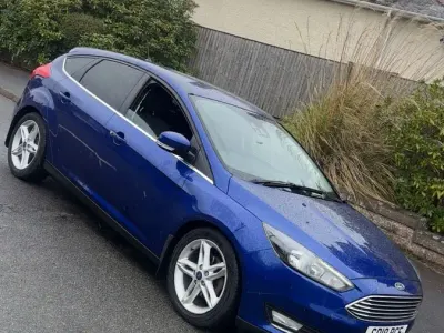 Used Ford Focus Titanium 125 HP (91 kW) 2018 Blue Hatchback
