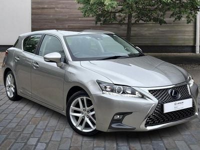 Lexus CT200h