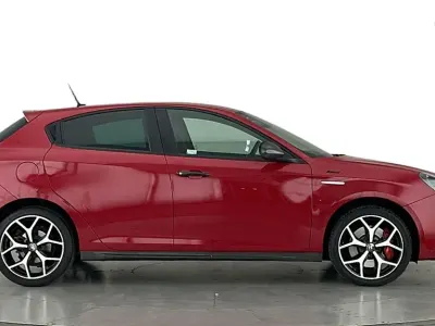 Used Alfa Romeo Giulietta Sprint 2020 Red Hatchback