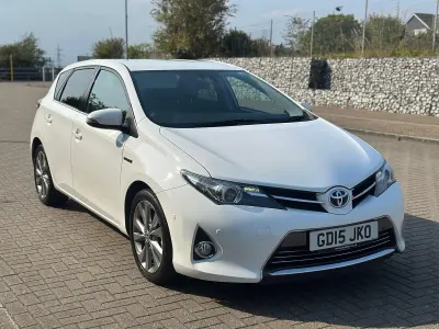 Used Toyota Auris Hybrid