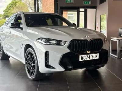 Usado BMW X6 M Sport 352 CV (258 kW) 2024 Gris SUV