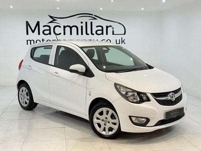 Used Vauxhall Viva 75 HP (55 kW) 2016 White Hatchback