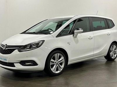 Used Vauxhall Zafira Tourer SRi 140 HP (102 kW) 2017 White MPV