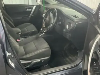 Used Toyota Auris Hybrid